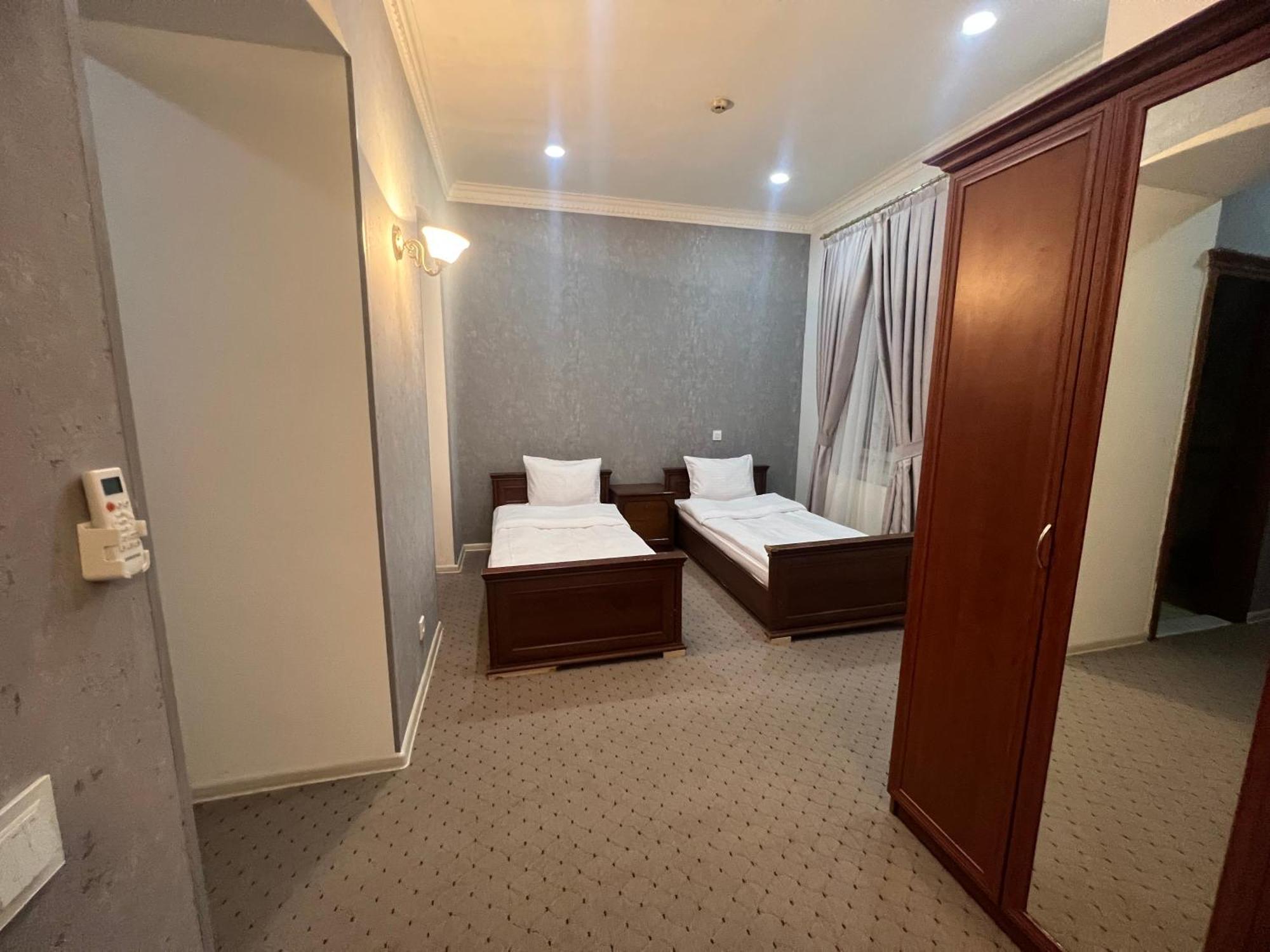Swan Hotel Baku Ngoại thất bức ảnh